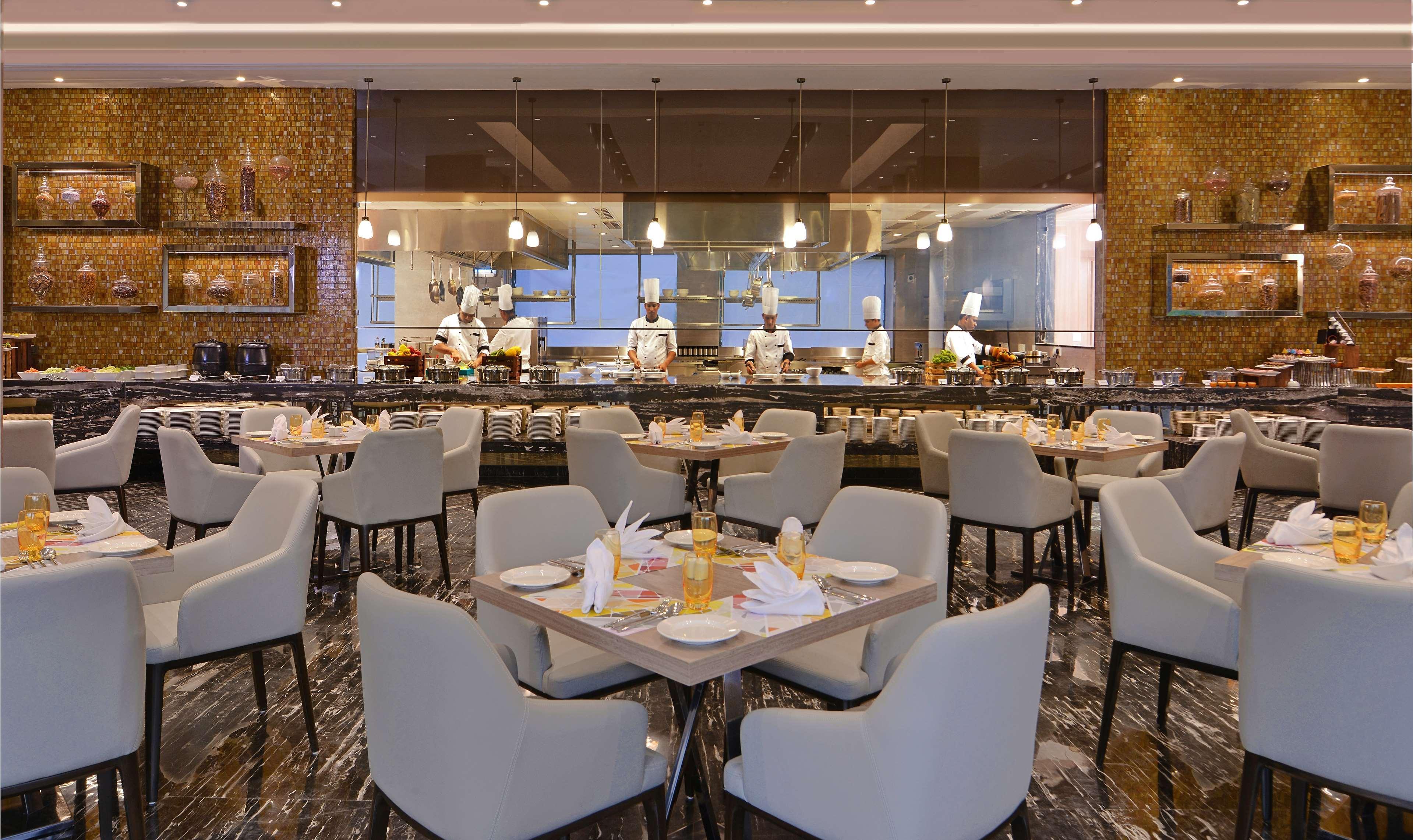 孟买安德瑞midc丽笙酒店 外观 照片 The restaurant