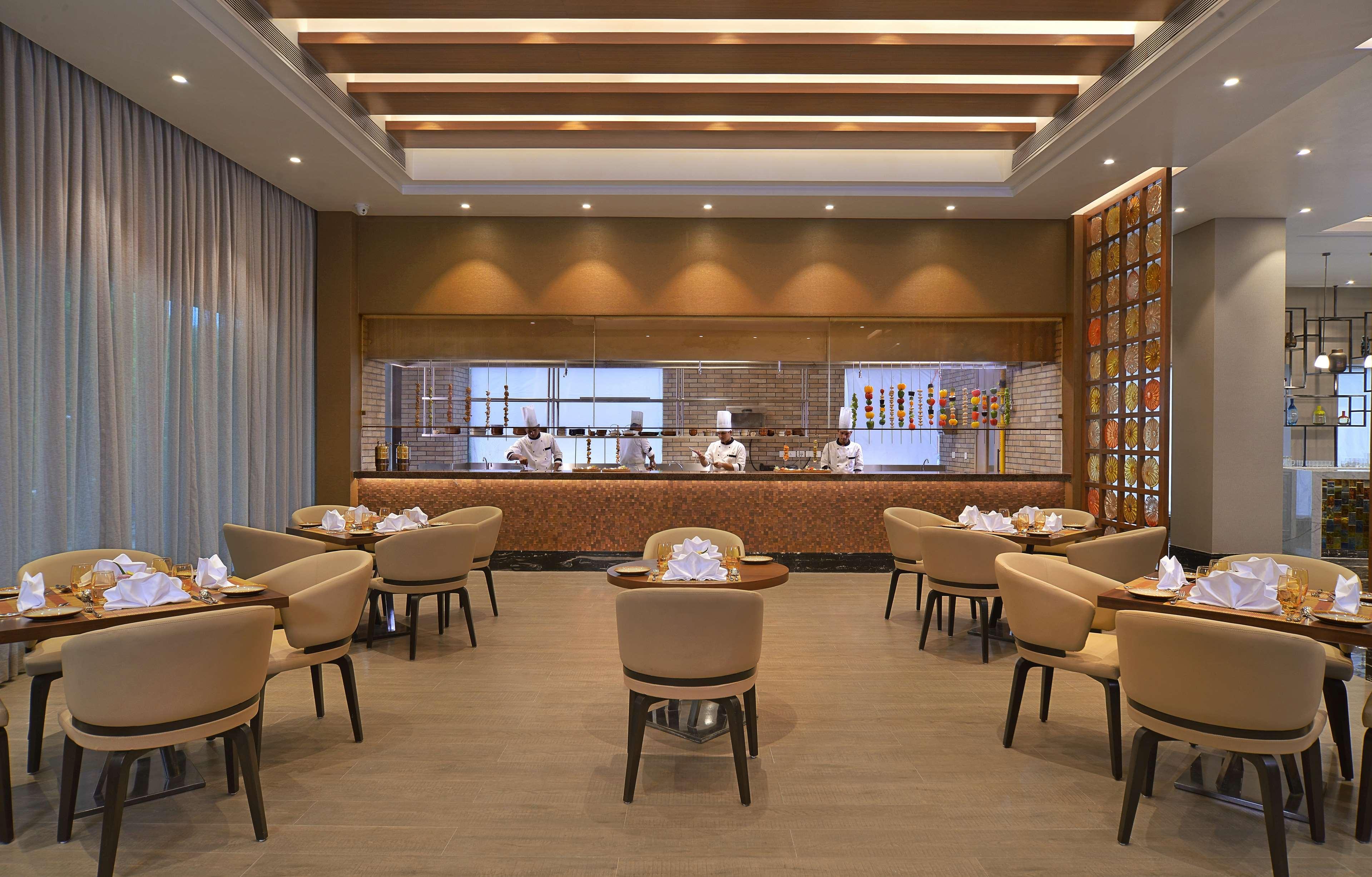 孟买安德瑞midc丽笙酒店 外观 照片 The restaurant